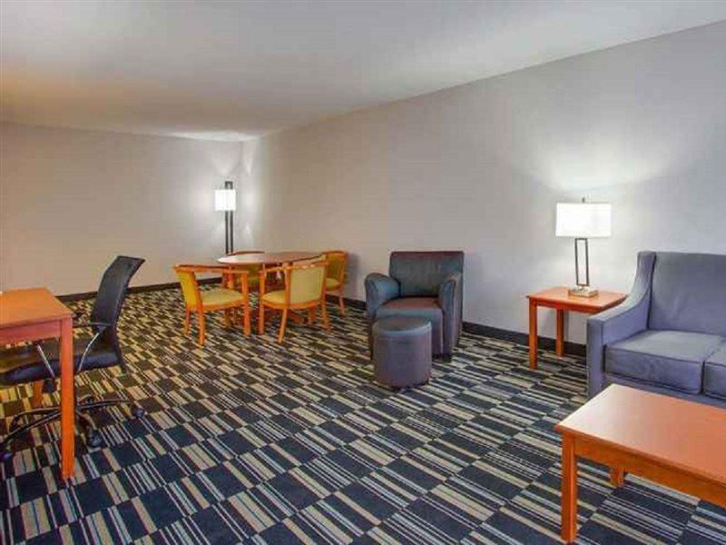 Fairfield Inn & Suites By Marriott Virginia Beach/Norfolk Airport Exterior foto